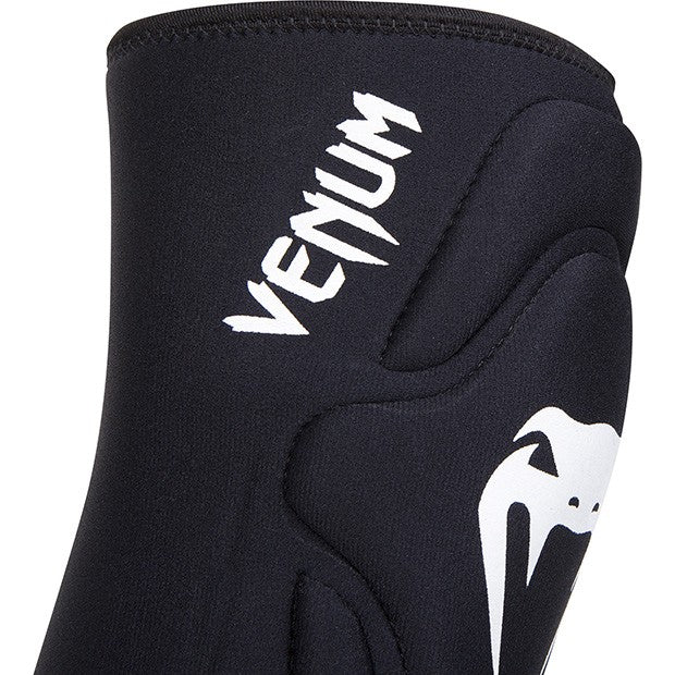 Knee Pads - Venum - 'Kontact Gel' - Black