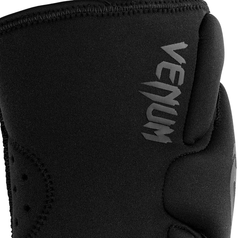 Knee pads - Venum - 'Kontact Gel' - Black